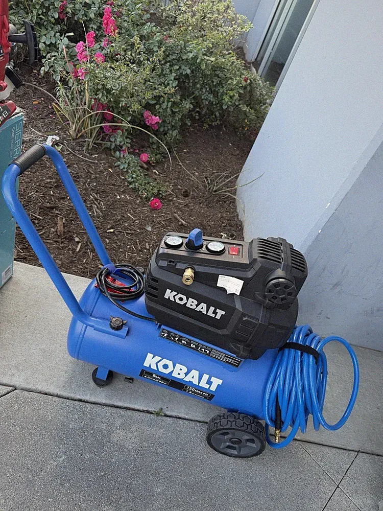 Kobalt 8-gallon Portable Electric Air Compressor